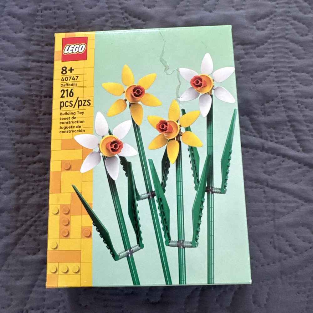 LEGO Botanicals: Daffodils (40747) New In Sealed Box BOTANICALS!